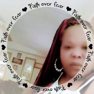 Meet your Posher, Alicia